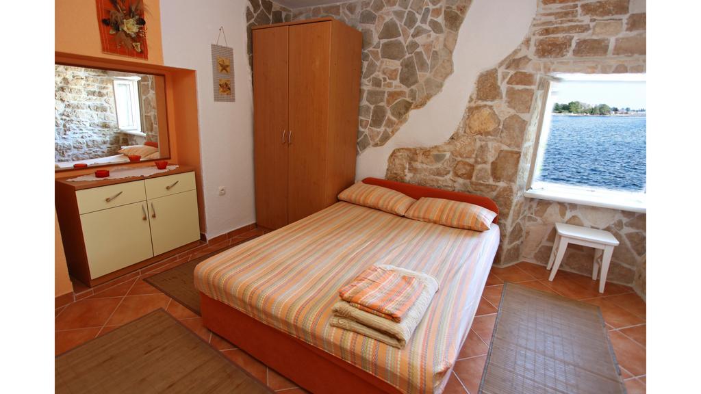 Lovely Apartment Es Umag Bilik gambar