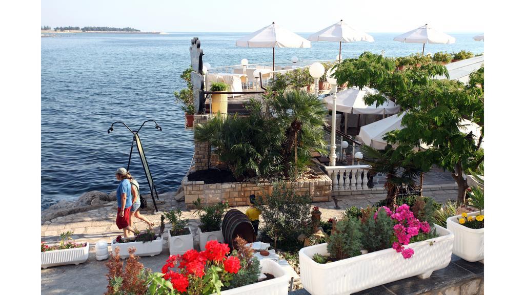 Lovely Apartment Es Umag Bilik gambar