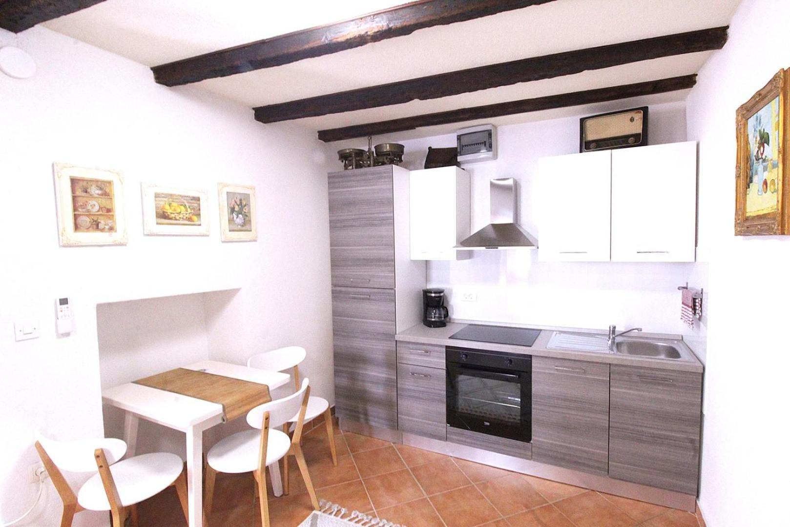 Lovely Apartment Es Umag Luaran gambar