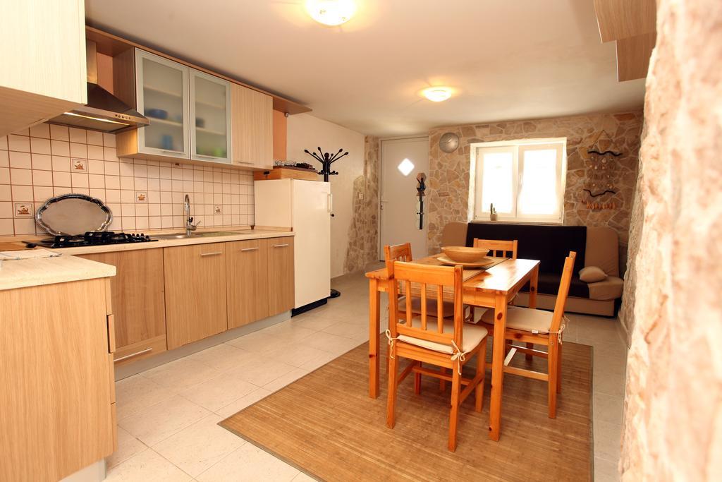 Lovely Apartment Es Umag Luaran gambar