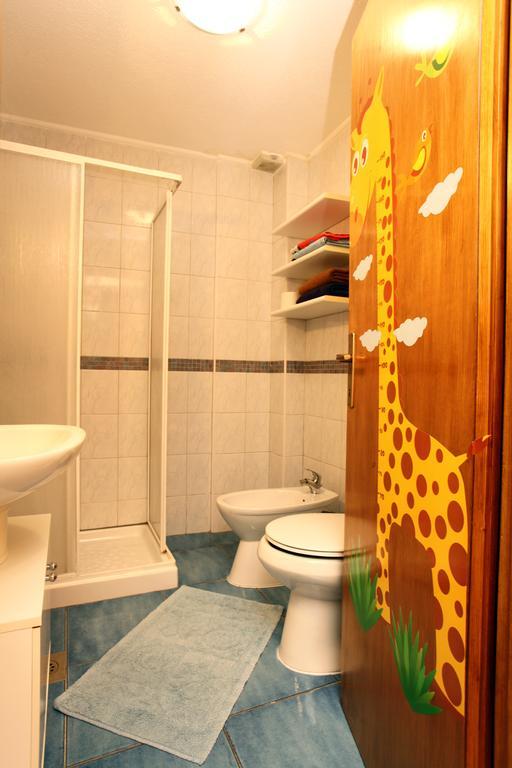 Lovely Apartment Es Umag Luaran gambar