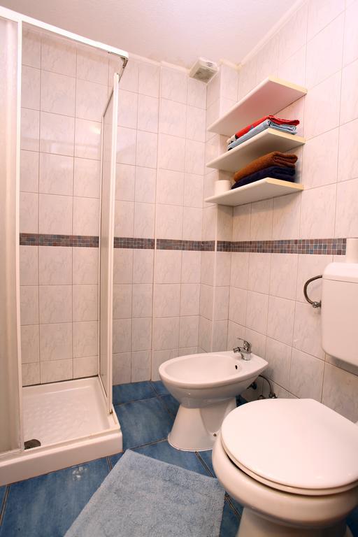 Lovely Apartment Es Umag Luaran gambar