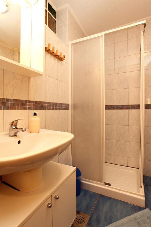 Lovely Apartment Es Umag Luaran gambar
